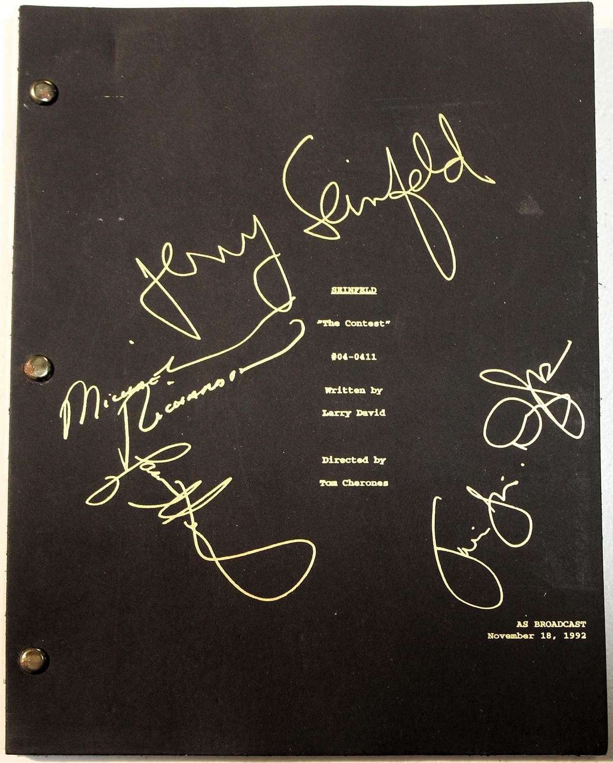 This stunning leather-bound Seinfeld script is the ultimate collector’s item. Beautifully crafted and features gold facsimile signatures by the cast (Jerry Seinfeld, Michael Richards, Julia Louis-Dreyfus and Jason Alexander), it’s a rare tribute to one of