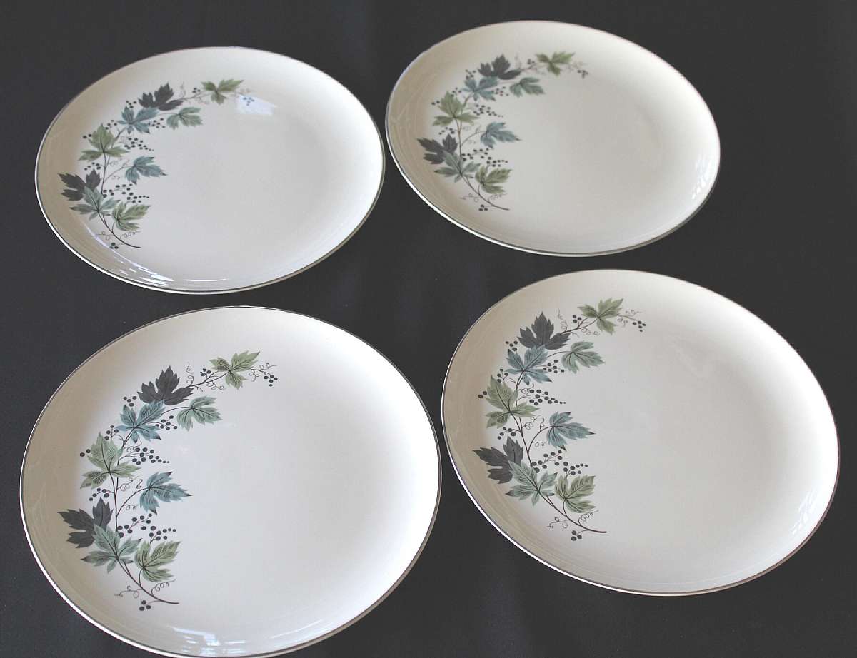 Up for sale are these Vintage Taylor Smith & Taylor Melody Lane Set Of 4 Dinner Plates in excellent condition with no chips or cracks. The plates measure approx. 10 1/4 "W.  Shipping Excludes: Alaska/Hawaii, US Protectorates, APO/FPO, PO BoxShi