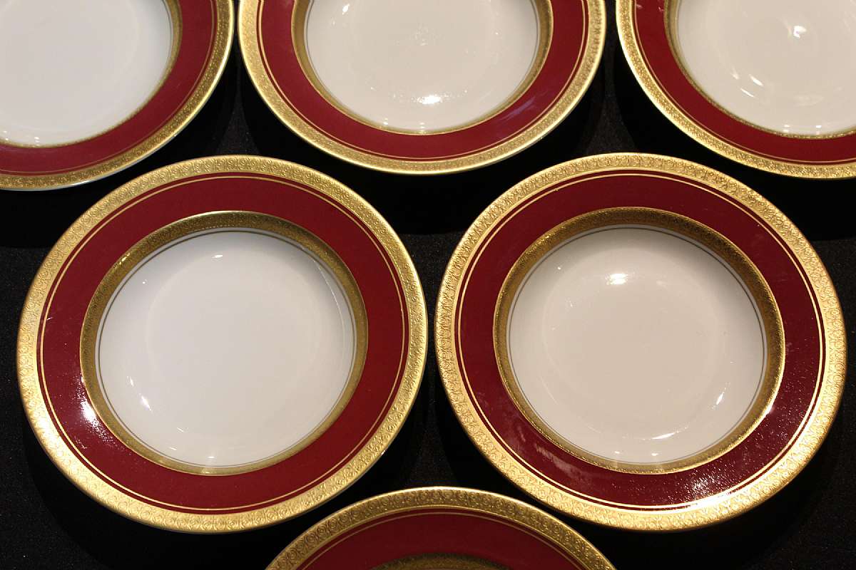 Up for sale are these Royal Jackson Set Of Six Rimmed Soup Bowls in excellent condition with no chips or cracks. They measure approx. 8"W.  Shipping Excludes: Alaska/Hawaii, US Protectorates, APO/FPO, PO BoxShipping Provided to the United States On