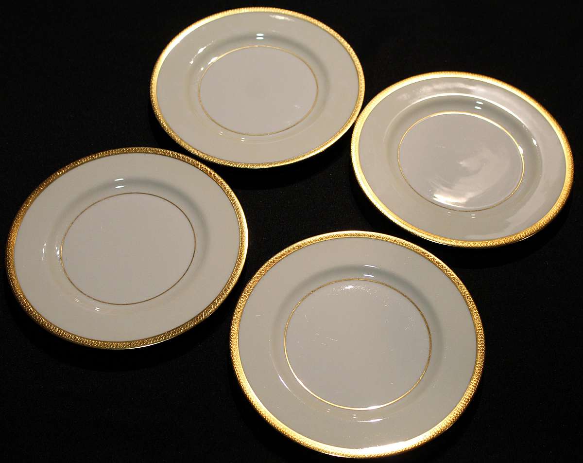 Up for sale are these Theodore Haviland Milford Set Of Four Salad Plates in great condition with no chips. Circa 1951.  They measure approx. 7 1/2"W. Please see my other sales for more of this pattern. Shipping Excludes: Alaska/Hawaii, US Protectora