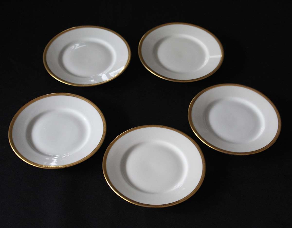 Up for sale are these Wm Guerin & Co Limoges Pattern 547 Set Of Five Bread Plates in excellent condition with no chips or cracks. Gold encrusted band of slashes/boxes. They measure approx. 6 1/8"W. Shipping Excludes: Alaska/Hawaii, US Protectora
