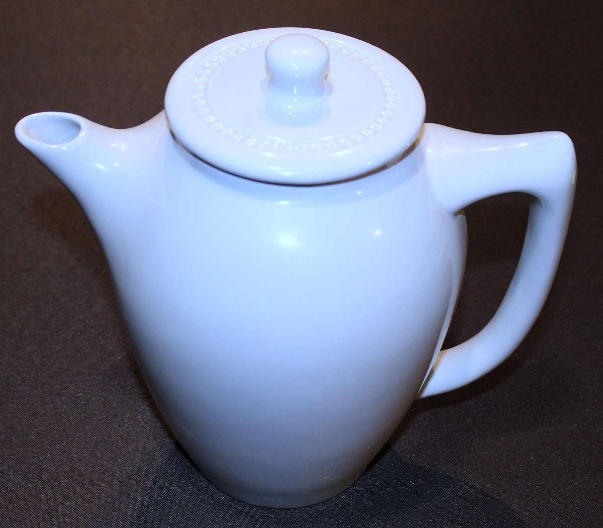 Up for sale is this Westport Table Capilano Blue Pitcher or Coffee Pot in excellent condition with no chips or cracks. Measures approx. 7 1/2 inches tall without the lid. Shipping Excludes: Alaska/Hawaii, US Protectorates, APO/FPO, PO BoxShipping Provid