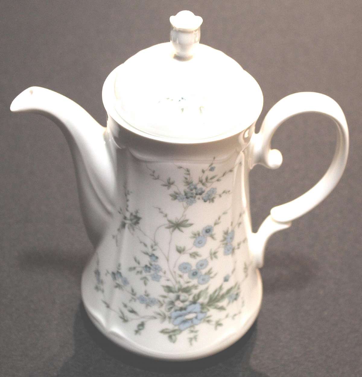 Up for sale is this Johann Seltmann Vintage Blue Floral Coffee Pot in excellent condition with no chips or cracks. The coffee pot measures approx. 7 1/2"T without the lid.  Shipping Excludes: Alaska/Hawaii, US Protectorates, APO/FPO, PO BoxShipping