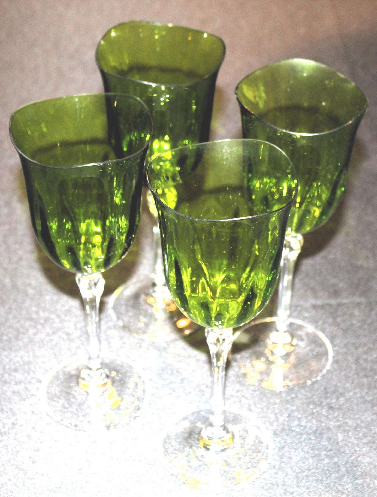 Up for sale are these four Le Stelle Crystal Stemware Wine Glasses in excellent condition with no chips or cracks. They measure approx. 8 1/4"T by 3 1/8"W. Shipping Excludes: Alaska/Hawaii, US Protectorates, APO/FPO, PO BoxShipping Provided to