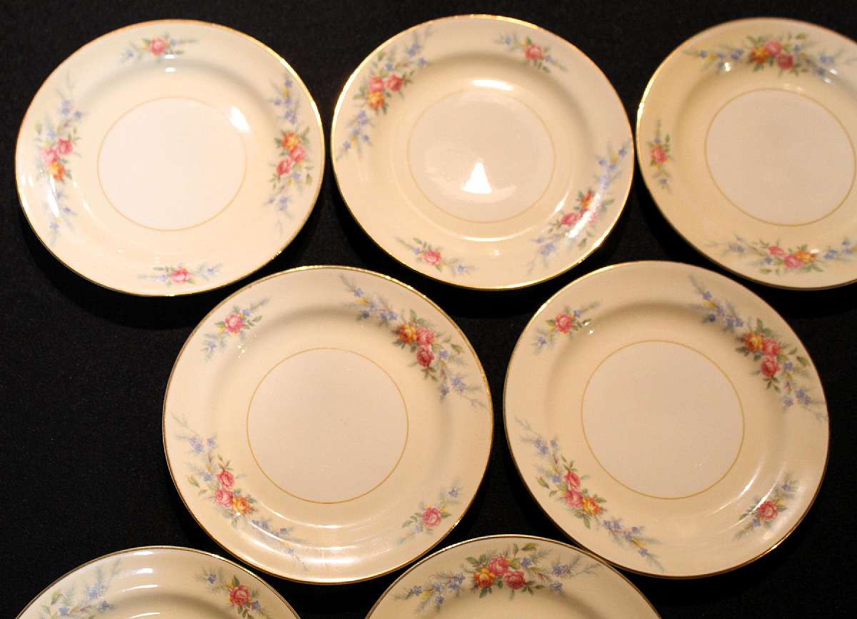 Up for sale are these Homer Laughlin Ferndale Set Of Seven Bread & Butter Plates in great condition with no chips or cracks. They measure approx. 6 1/8 inches wide.Shipping Excludes: Alaska/Hawaii, US Protectorates, APO/FPO, PO BoxShipping Provided