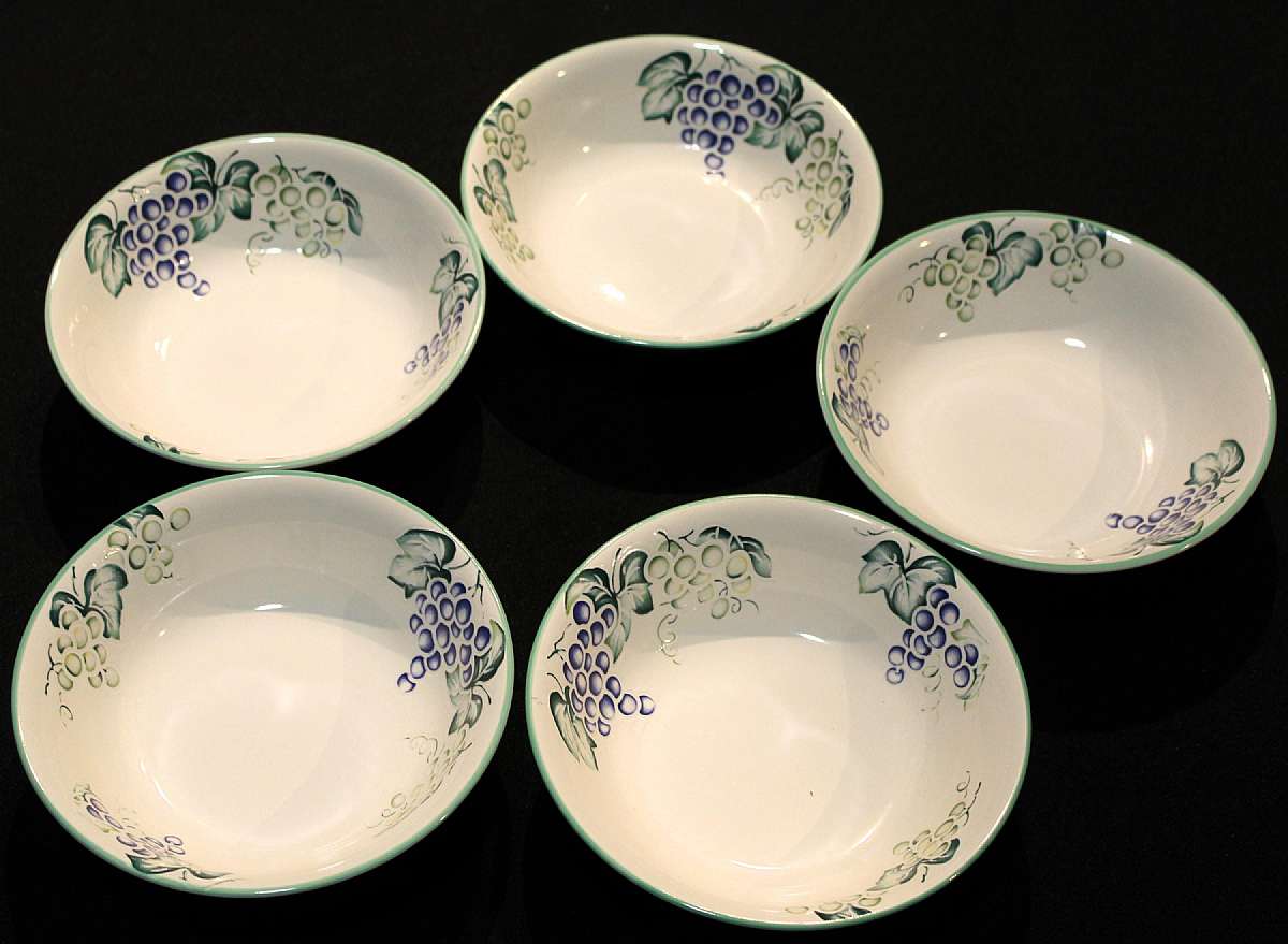 Up for sale are these Corning Designs Japan Grape Bower Set Of Five Cereal Bowls in Excellent Condition with no chips, crazing or cracks.   They measure approx. 6 1/2 inches wide. Shipping Excludes: Alaska/Hawaii, US Protectorates, APO/FPO, PO BoxShippi