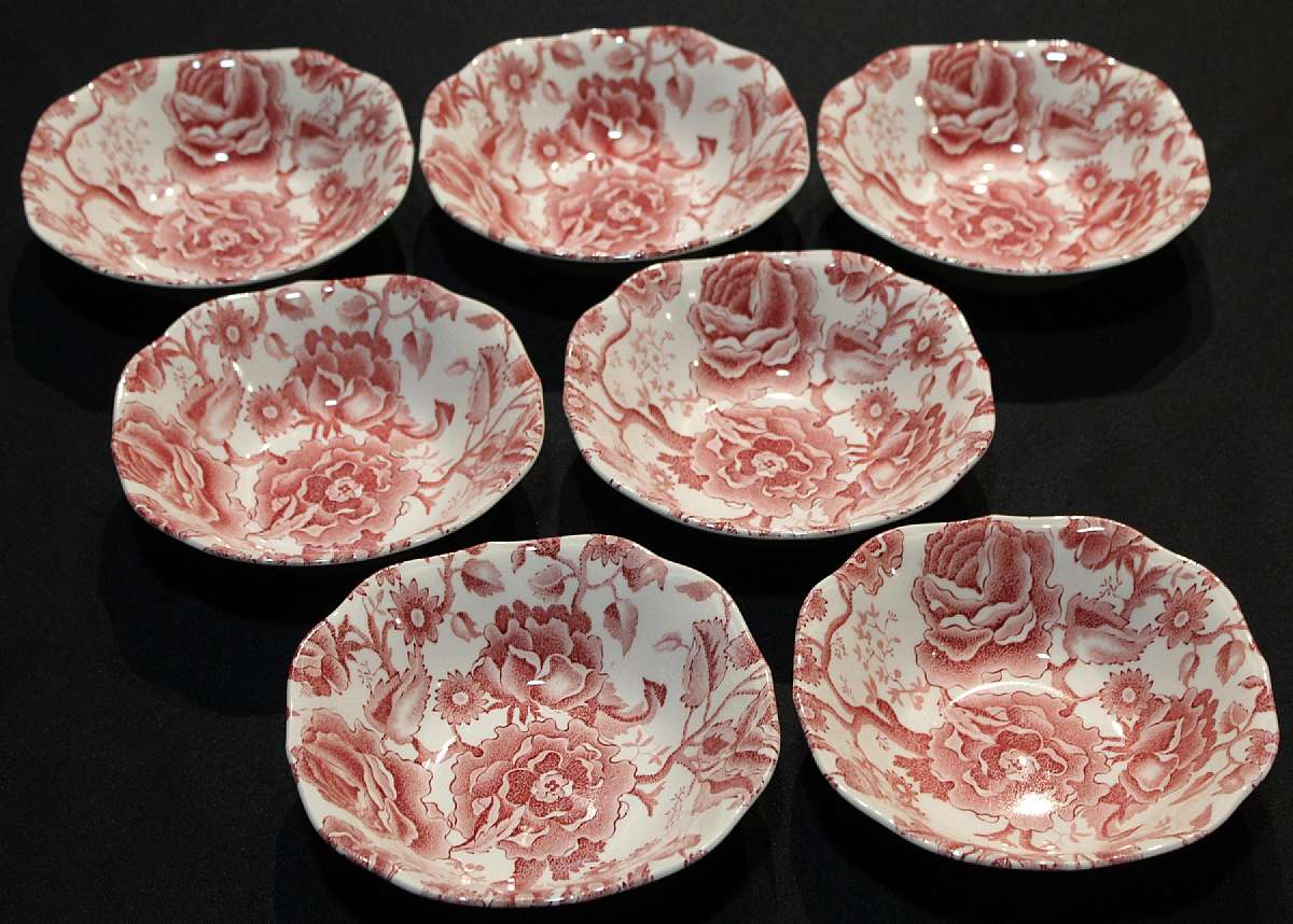 Up for sale are these Johnson Bros English Chippendale Set Of Seven Cereal Bowls in Good condition with no chips. There is some crazing. They measure approx. 6 1/4"W. Shipping Excludes: Alaska/Hawaii, US Protectorates, APO/FPO, PO BoxShipping Provi