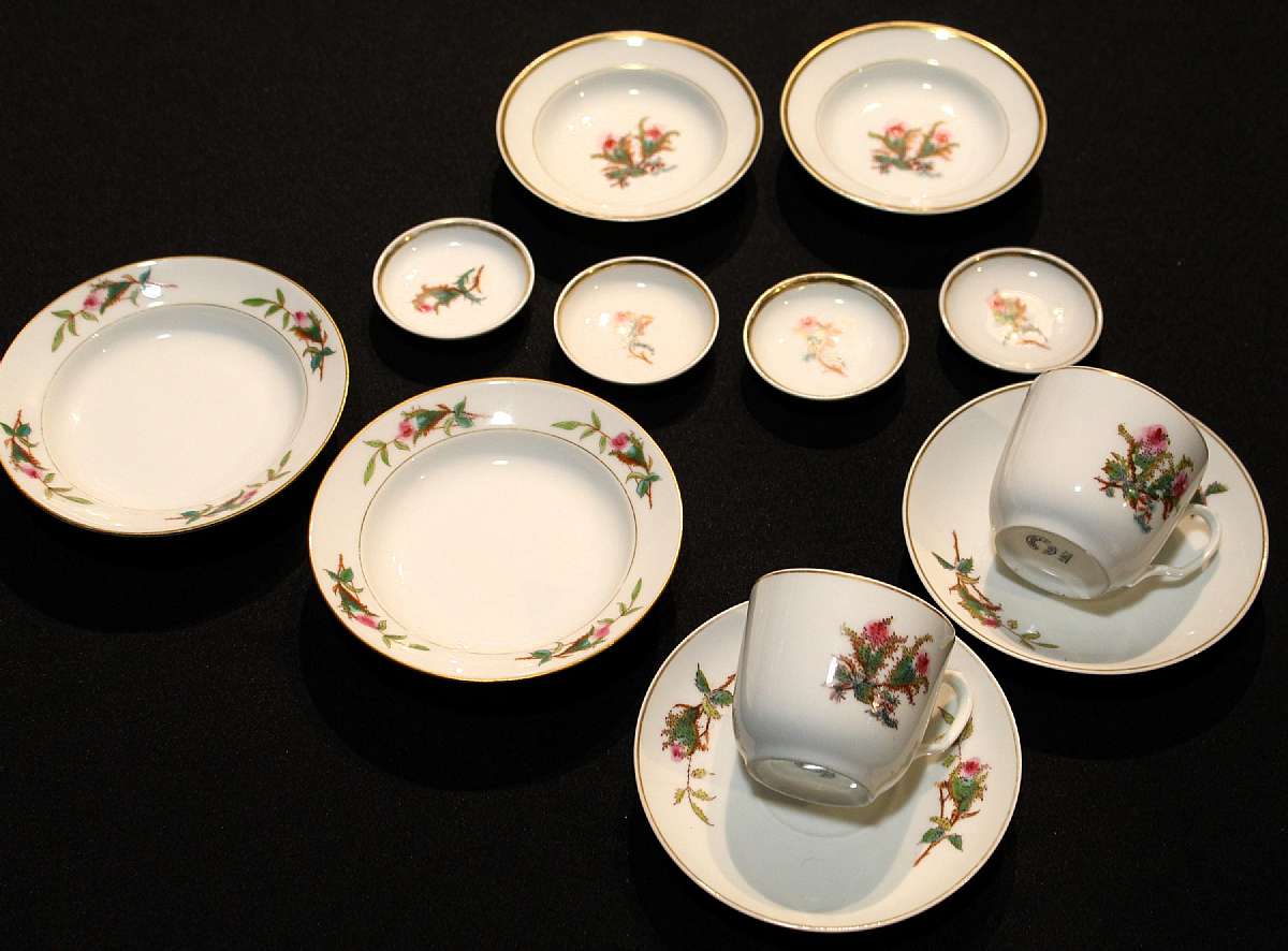 Up for sale are these Haviland & Co Limoges Moss Rose Antique Twelve Piece Set in great condition with no chips or cracks and little gold wear on the design. Included are Two 2 5/8" Cups, Two 5 3/4" Saucers, Two 5 3/4" Fruit Bowls, Four