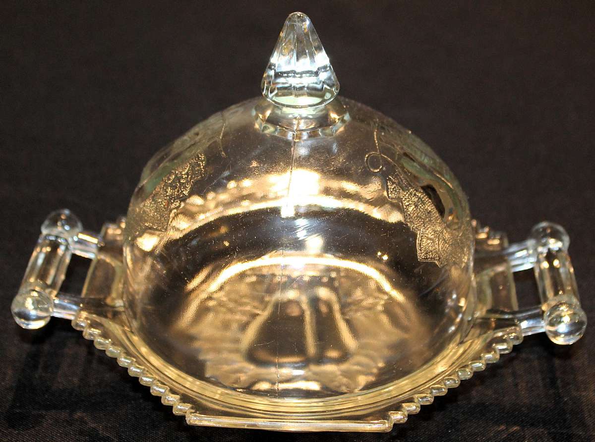 Up for sale is this Double Baltimore Pear Covered Butter or Cheese Plate in excellent condition with no chips or cracks. The bottom plate measures approx. 5 7/8"W.Shipping Excludes: Alaska/Hawaii, US Protectorates, APO/FPO, PO BoxShipping Provided