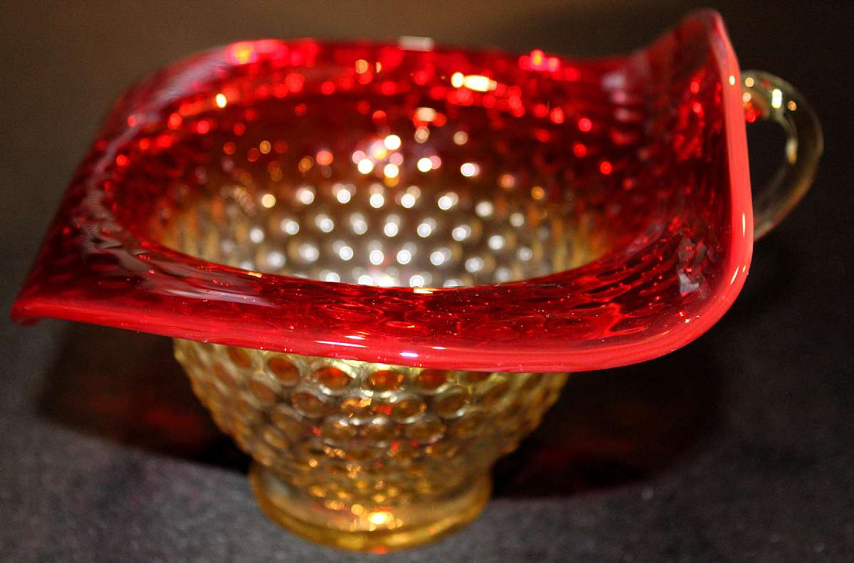 Up for sale is this Kanawha Hobnail Amberina Jack In The Pulpit Vase in excellent condition with no chips or cracks. Measure approx. 5 1/2"T by 8 3/4L.Shipping Excludes: Alaska/Hawaii, US Protectorates, APO/FPO, PO BoxShipping Provided to the Unite