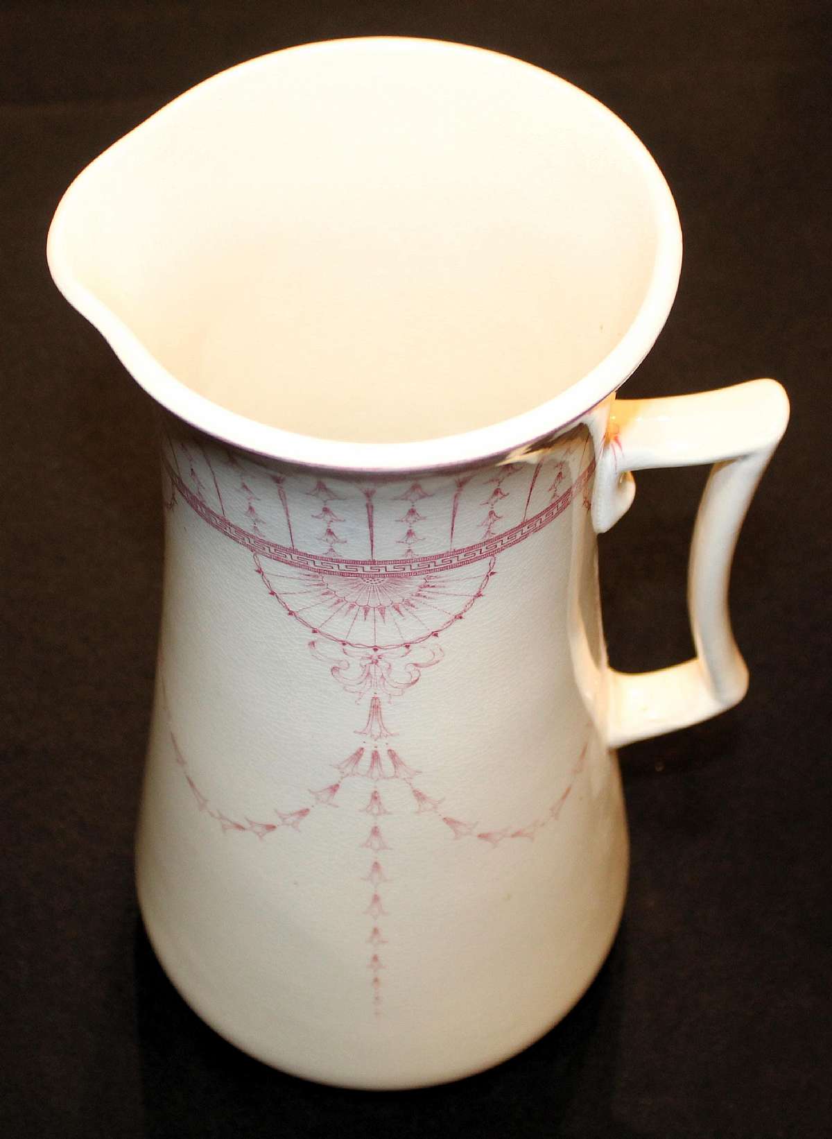 Up for sale is this Rare Antique Minton Epsom Stoke On Trent Water Wash Jug. No chips. There is some crazing. Measures approx. 14 1/4"T by 6 1/4"W at the top and 7 1/2"W at the base. Besides having the Mintons, LTD marke it is Also marked on the reverse j