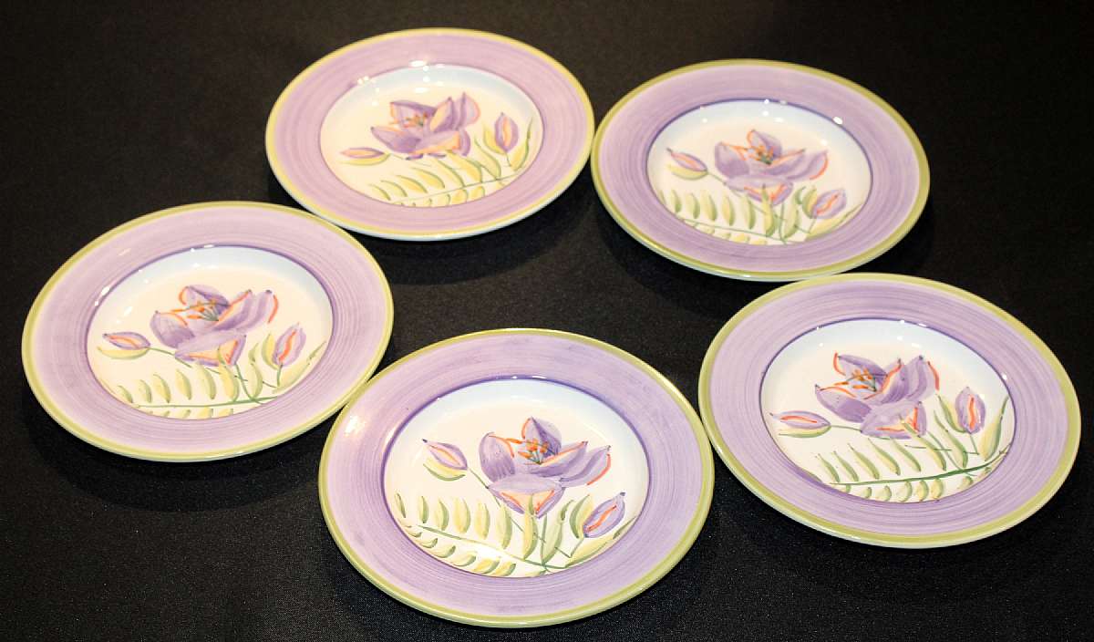 Up for sale are these Sango Maui Set Of Five Salad Plates in Excellent condition with no chips or cracks or Crazing, The Salad Plates measure approx. 7 7/8"W. Please see my other sales for more of this beautiful pattern.Shipping Excludes: Alaska/Haw