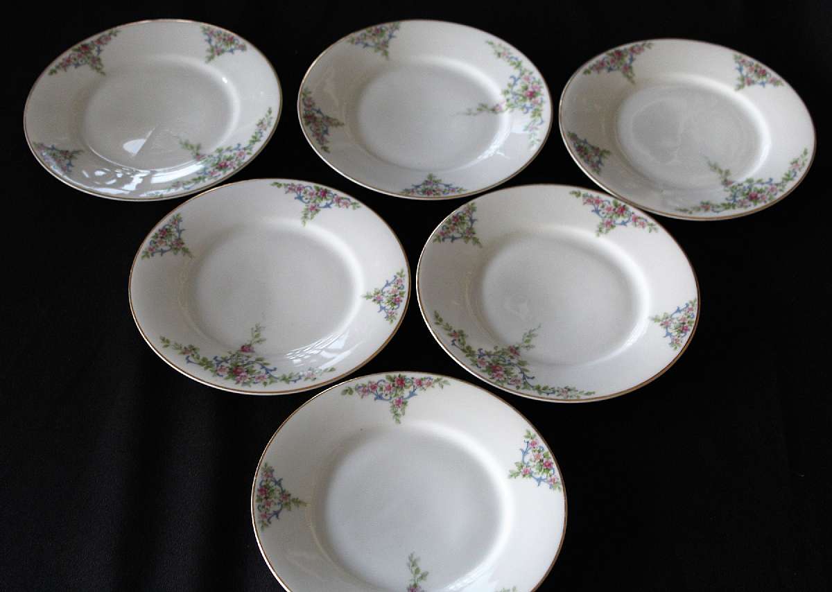 Up for sale are these Tirschenreuth The Eton Set Of Six Bread Plates in Very good condition with no chips or cracks. They measure approx. 7"W.  Shipping Excludes: Alaska/Hawaii, US Protectorates, APO/FPO, PO BoxShipping Provided to the United State