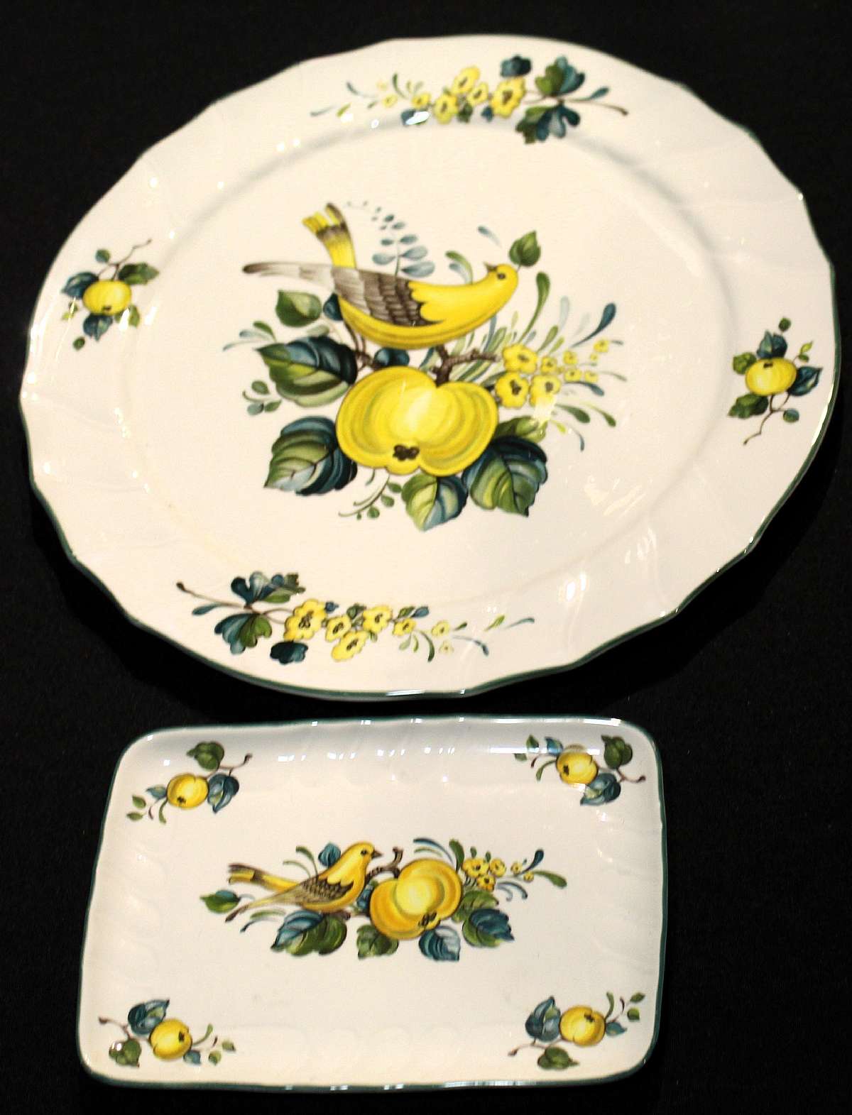 Up for sale is this Villeroy & Boch Jamaica 13" Platter & 8 1/8" Butter Tray in excellent condition with no chips or cracks.  Shipping Excludes: Alaska/Hawaii, US Protectorates, APO/FPO, PO BoxShipping Provided to the United States Onl