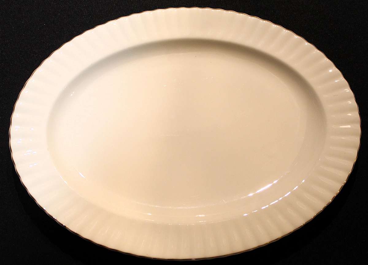 Up for sale is this Royal Albert Affinity Gold Platter. It measures approx. 16 1/4" by 12 3/8". It is in very good condition with no chips or cracks. Shipping Excludes: Alaska/Hawaii, US Protectorates, APO/FPO, PO BoxShipping Provided to the U