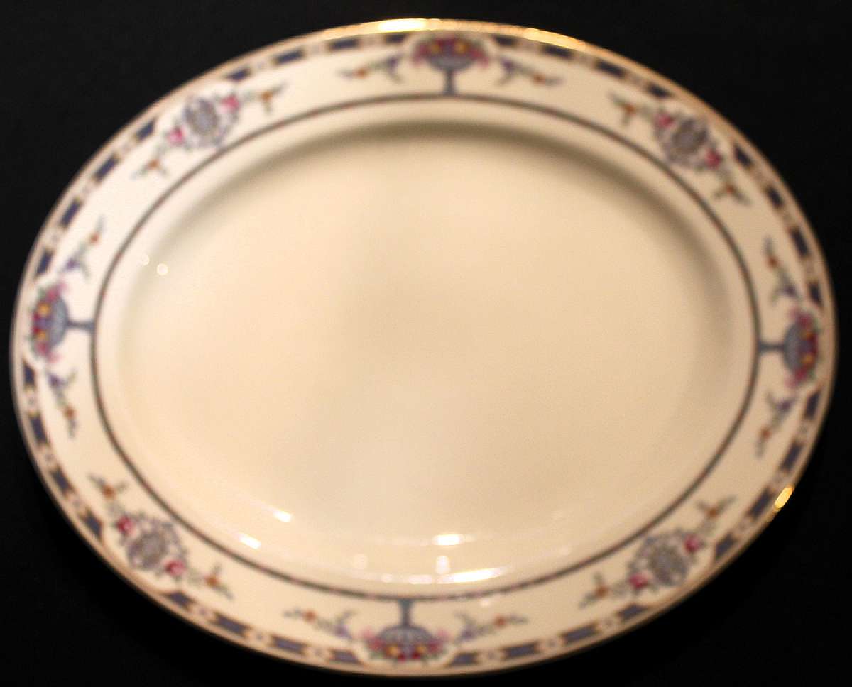Up for sale is this Beautiful Vintage Tirschenreuth The Chatham 14 1/2 Inch Large Platter. Measures approx. 14 1/2"L by 11 3/4"W. In excellent condition with no chips or cracks. Shipping Excludes: Alaska/Hawaii, US Protectorates, APO/FPO, PO Bo