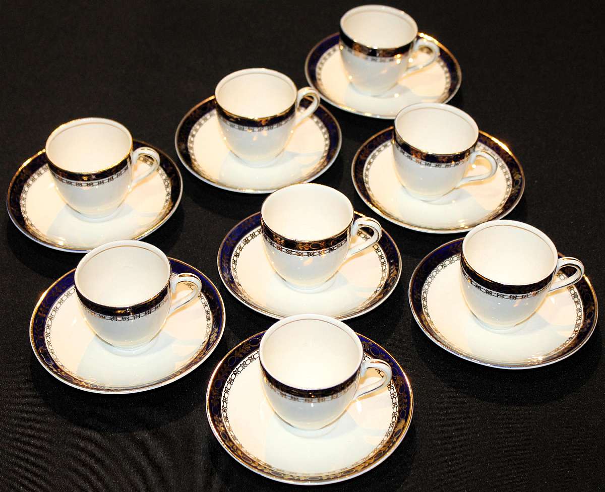 Up for sale are these Alfred Meakin Bleu De Roi Set Of Eight Dematasse Cups & Saucers in great condition with no chips. The cups measure approx. 2 1/8"T by 2 1/4"W and the saucer s are 4 7/8"W. Some Crazing mainly on the saucers.Shippi