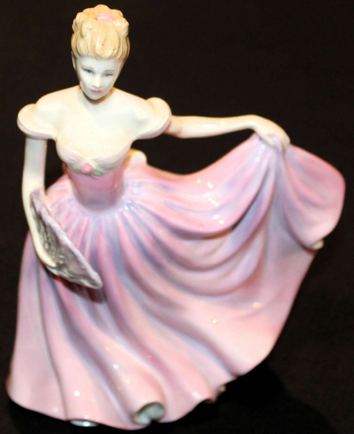 Up for sale is this Fantastic Royal Doulton Rachel HN3976 Figurine in excellent condition with no chips or cracks. Measures approx. 9"T.Shipping Excludes: Alaska/Hawaii, US Protectorates, APO/FPO, PO BoxShipping Provided to the United States Only.