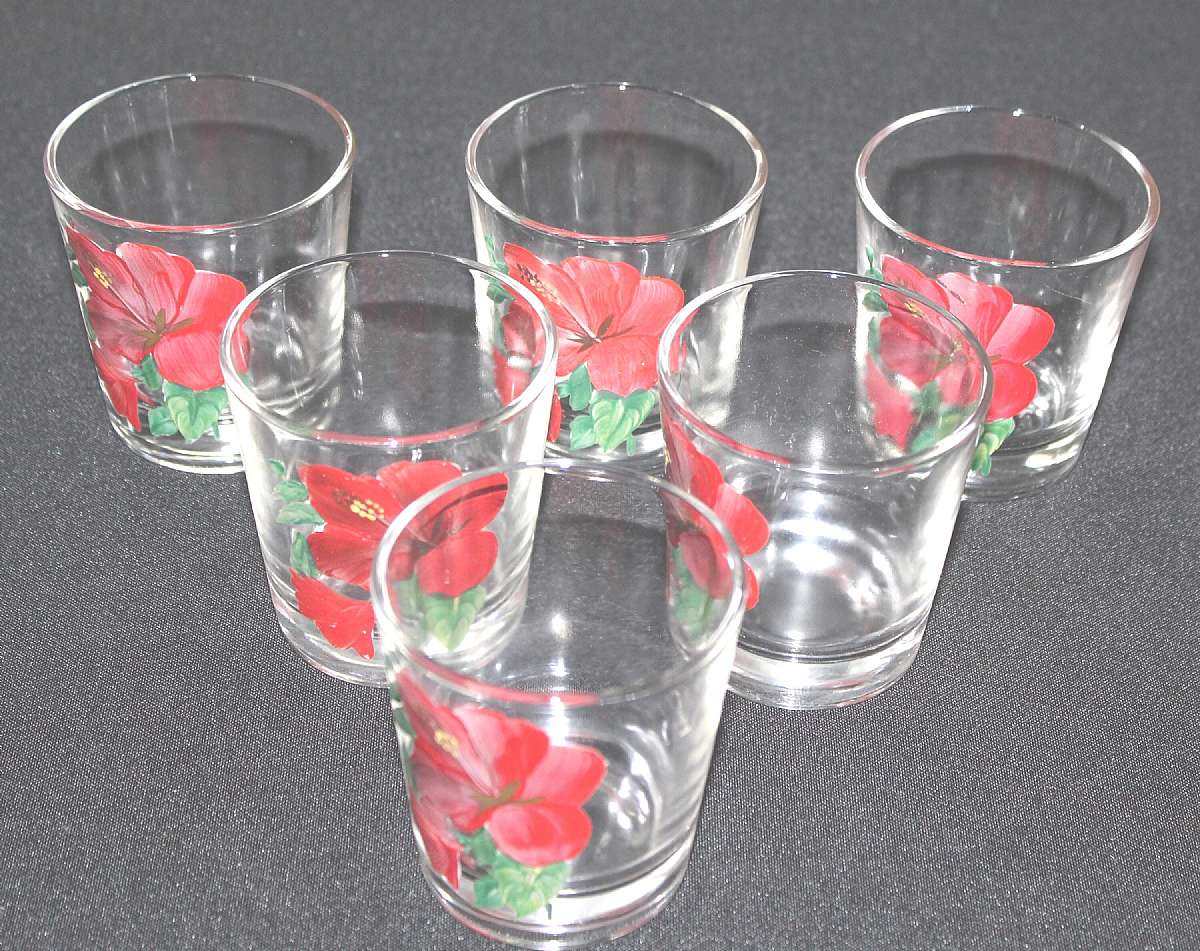 Up for sale are these Federal Glass Red Poppy Set Of 6 Glasses in great condition with no chips or cracks. They measure approx. 3 1/4 inches tall and 3"W. They are marked with the F in a shield.Shipping Excludes: Alaska/Hawaii, US Protectorates, APO