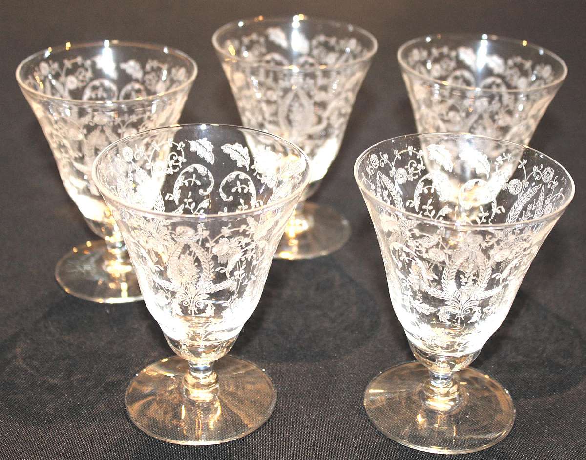 Up for sale are these Viking Prelude Five Juice Glasses in excellent condition with no chips or cracks. They measure approx. 4 1/4"T.Shipping Excludes: Alaska/Hawaii, US Protectorates, APO/FPO, PO Box Shipping Provided to the United States Only.