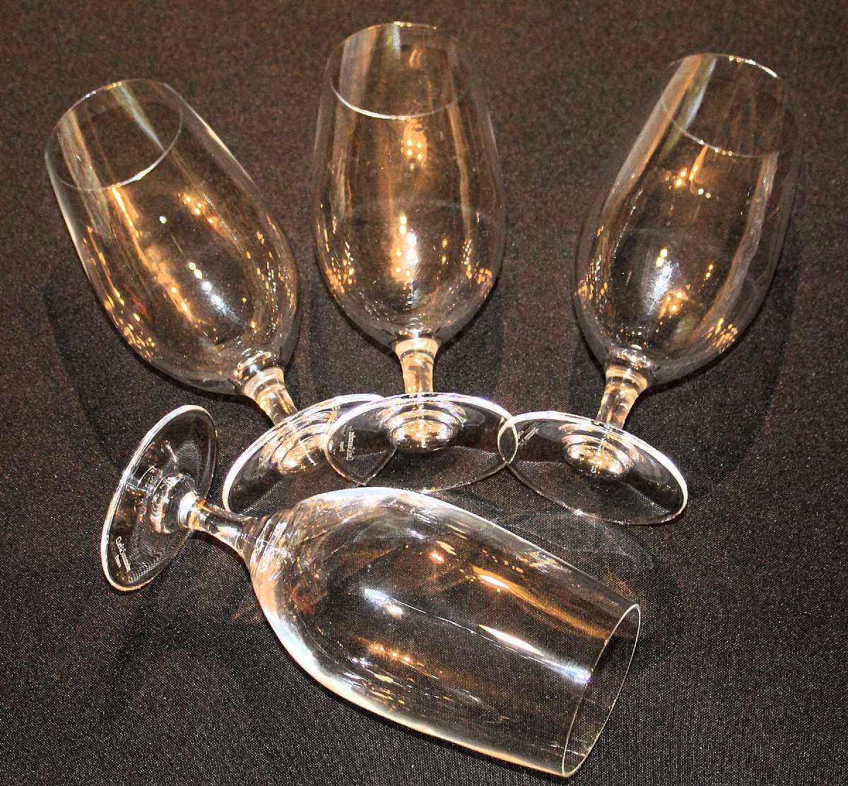 Up for sale are these Chef & Sommelier France Set Of Four Iced Tea Glasses in excellent condition with no chips or cracks. They measure approx. 7 1/2"T by 2 5/8"W. Shipping Excludes: Alaska/Hawaii, US Protectorates, APO/FPO, PO BoxShipping