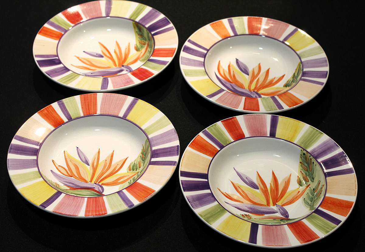 Up for sale are these Sango Maui Set Of Four Soup Bowls in Excellent condition with no chips or cracks or Crazing, The Soup Bowls measure approx. 8 7/8"W. Please see my other sales for more of this beautiful pattern.Shipping Excludes: Alaska/Hawaii,