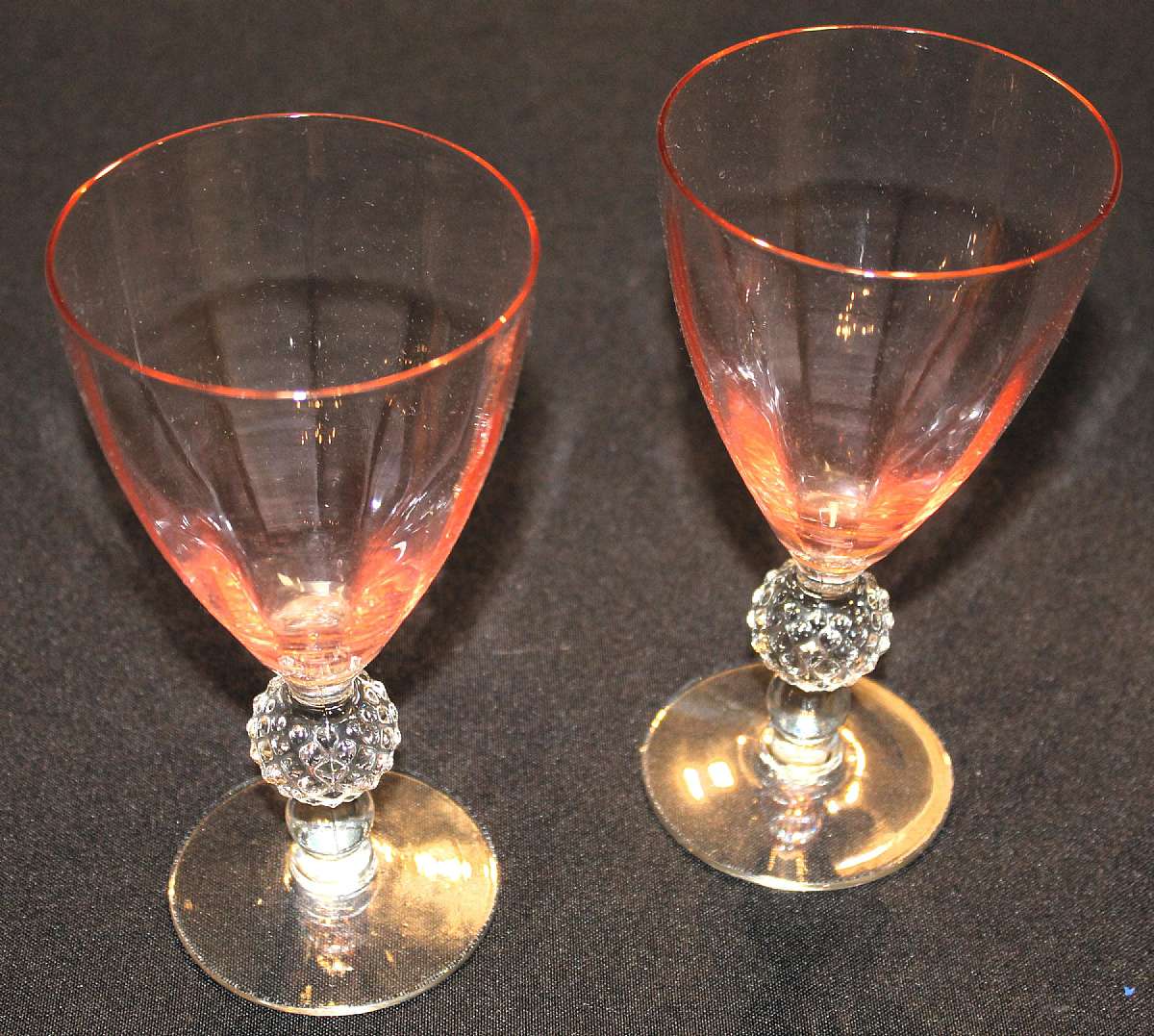Up for sale are these Beautiful Morgantown Golf Ball Set Of Optic Glasses in excellent condition with no chips or cracks. They measure approx. 6 3/4"T by 3 1/4"W. Beautiful Vintage Stemware.Shipping Excludes: Alaska/Hawaii, US Protectorates, AP
