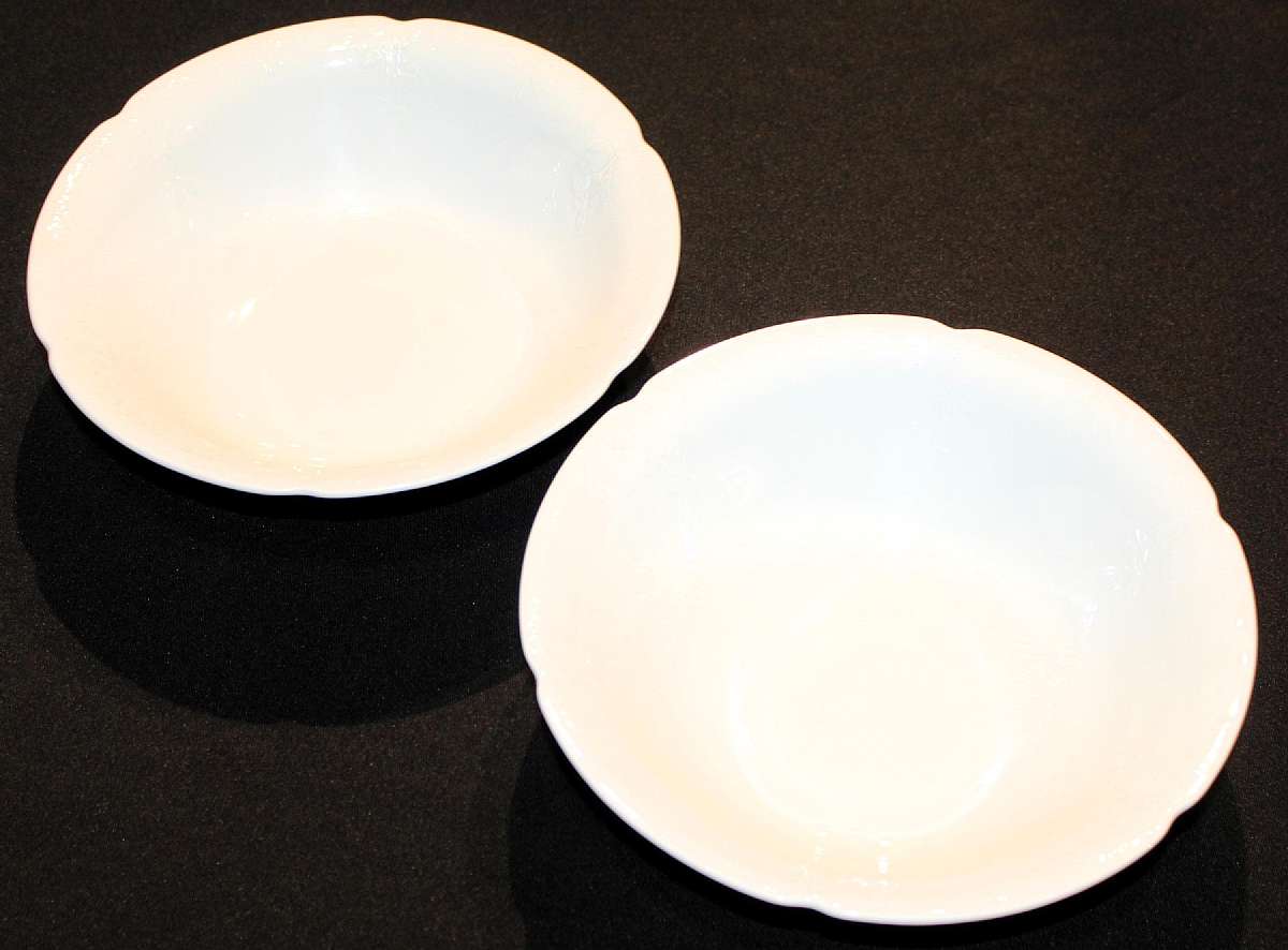 Up for sale are these Kaiser Dubarry Pair Of Nine Inch Round Vegetable Bowls in excellent condition with no chips or cracks. The Vegetable Bowls measures approx. 9"W by 2 1/2"D.  Shipping Excludes: Alaska/Hawaii, US Protectorates, APO/FPO, PO B