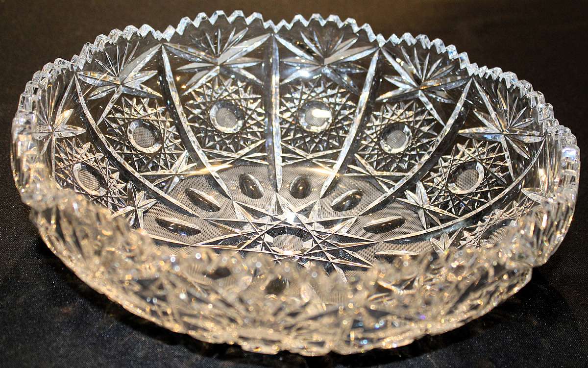 Up for sale is this Gorgeous Saw Tooth Rim Large Heavily Decorated Bowl. Measures approx. 11" wide by 3 1/2"T.  Beautiful Vintage Piece.  No chips or cracks.Shipping Excludes: Alaska/Hawaii, US Protectorates, APO/FPO, PO BoxShipping Provided t